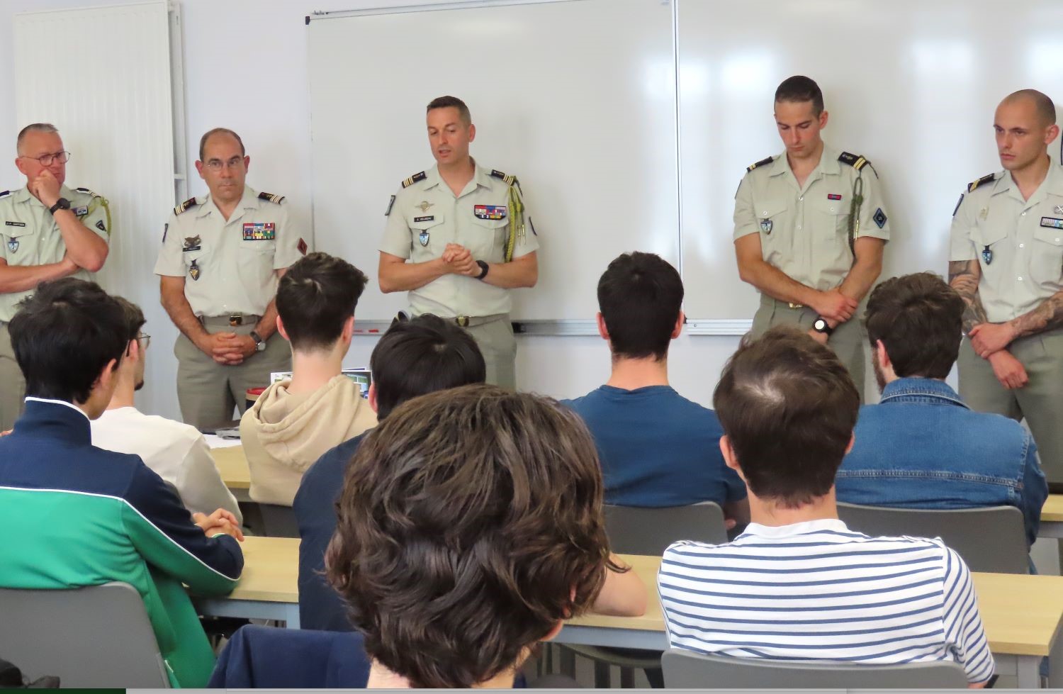 Une nouvelle classe Défense ouvre dans l'académie de Lyon | Académie de ...